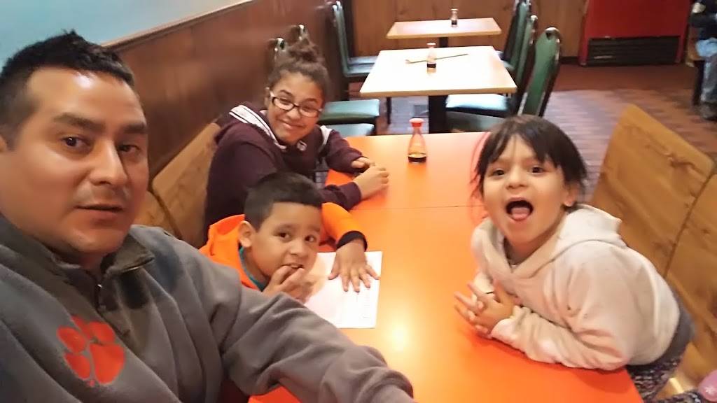 Chifa Restaurant Eat In Happy | restaurant | 61 Broadway, Paterson, NJ 07505, USA | 9735234710 OR +1 973-523-4710