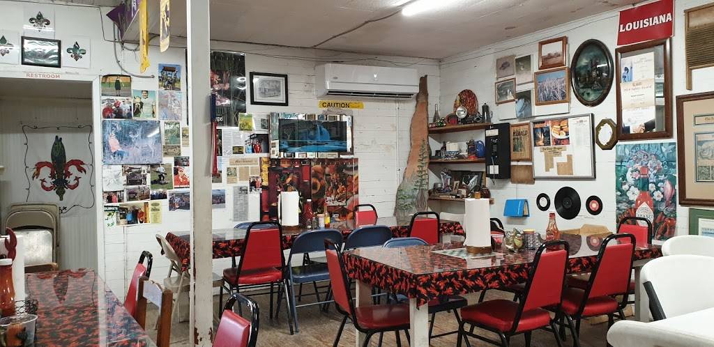 Suires Grocery & Restaurant | restaurant | 13923 LA-35, Kaplan, LA 70548, USA | 3376438911 OR +1 337-643-8911