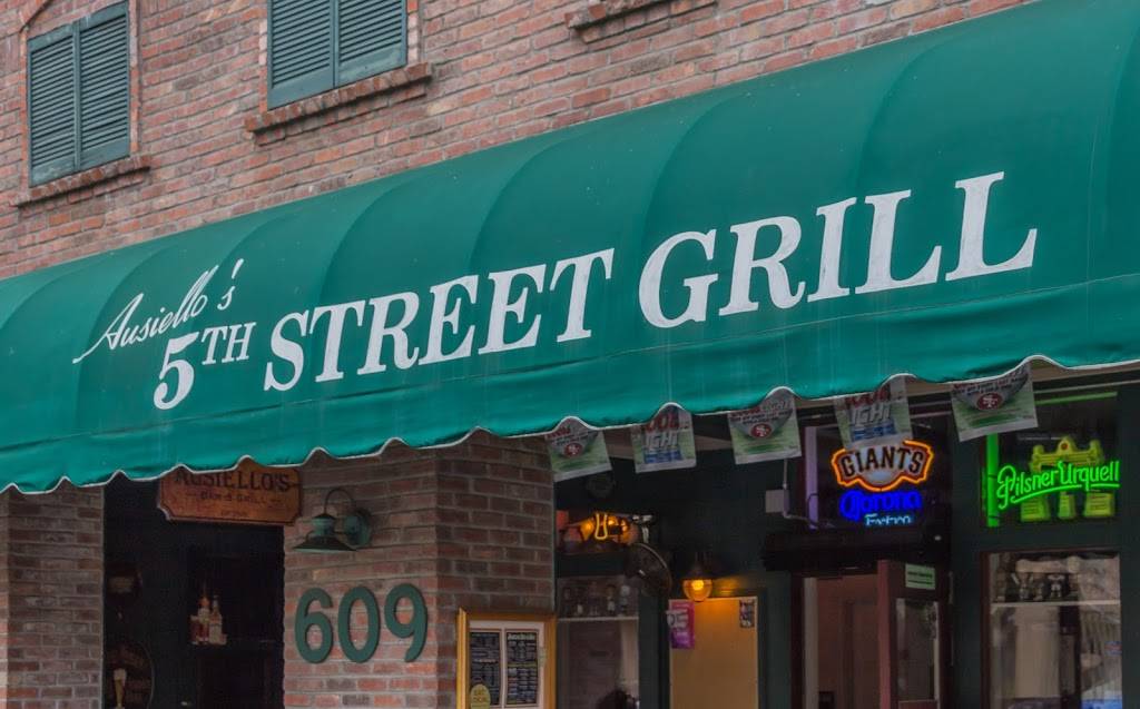 Ausiellos 5th Street Bar and Grill | restaurant | 609 5th St, Santa Rosa, CA 95404, USA | 7075799408 OR +1 707-579-9408