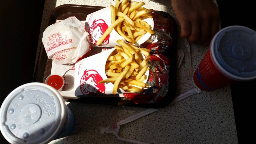 Wendys | restaurant | 1110 E Tulare Ave, Tulare, CA 93274, USA | 5596884011 OR +1 559-688-4011