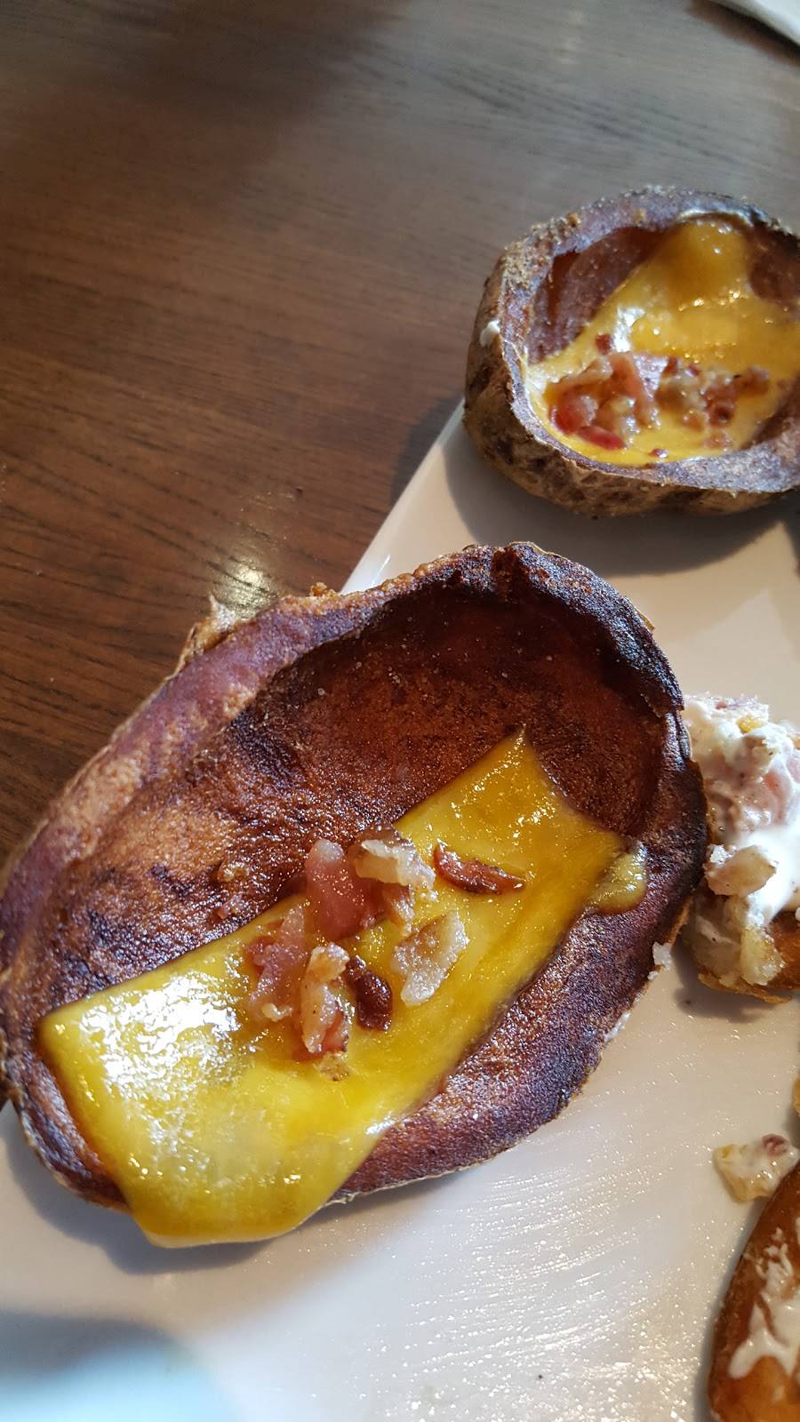 TGI Fridays | restaurant | 2804 Turkeyfoot Rd, Crestview Hills, KY 41017, USA | 8593418000 OR +1 859-341-8000