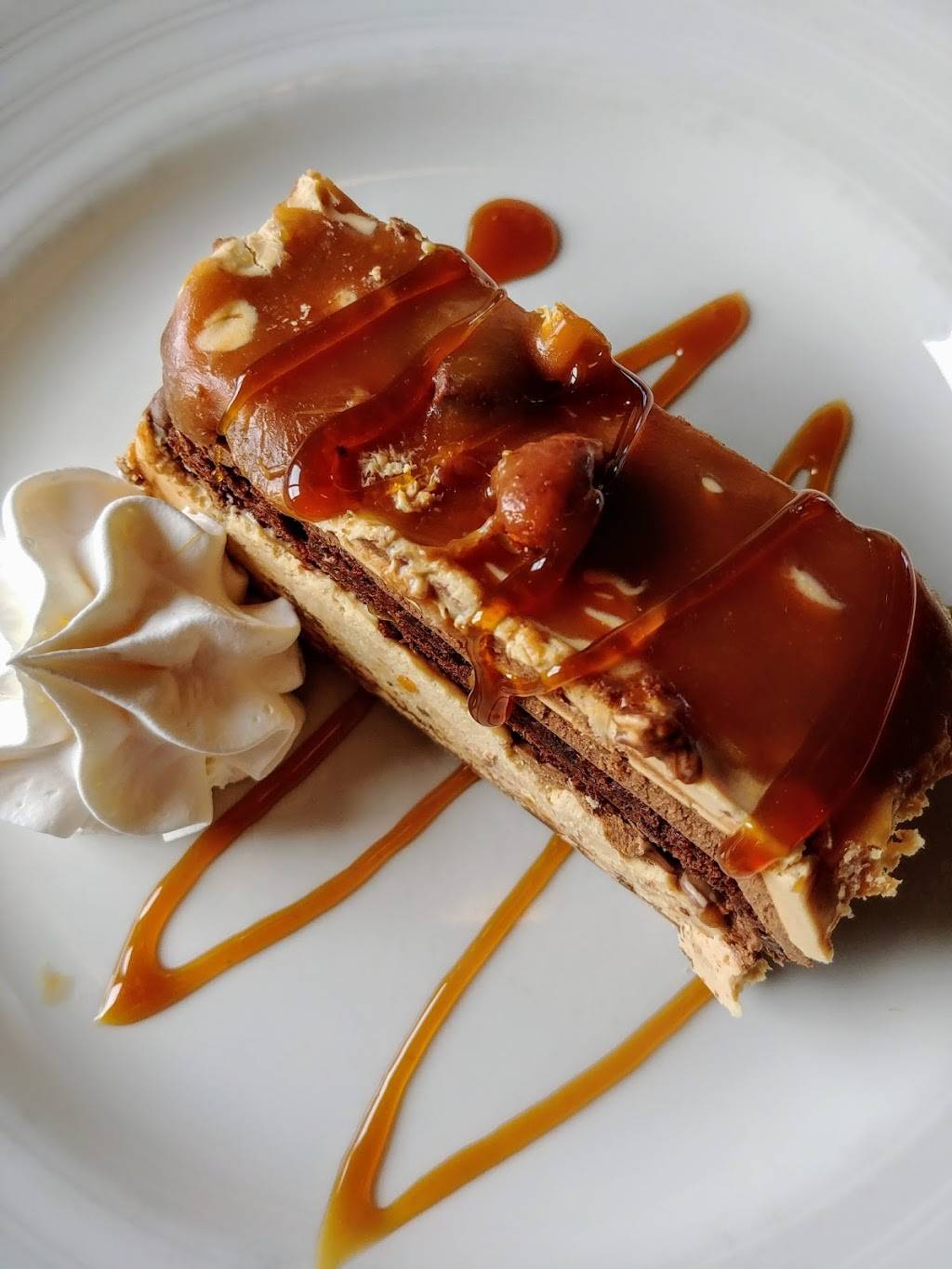 East Side Marios Gloucester | restaurant | 1820 Ogilvie Rd, Gloucester, ON K1J 7P4, Canada | 6137486931 OR +1 613-748-6931