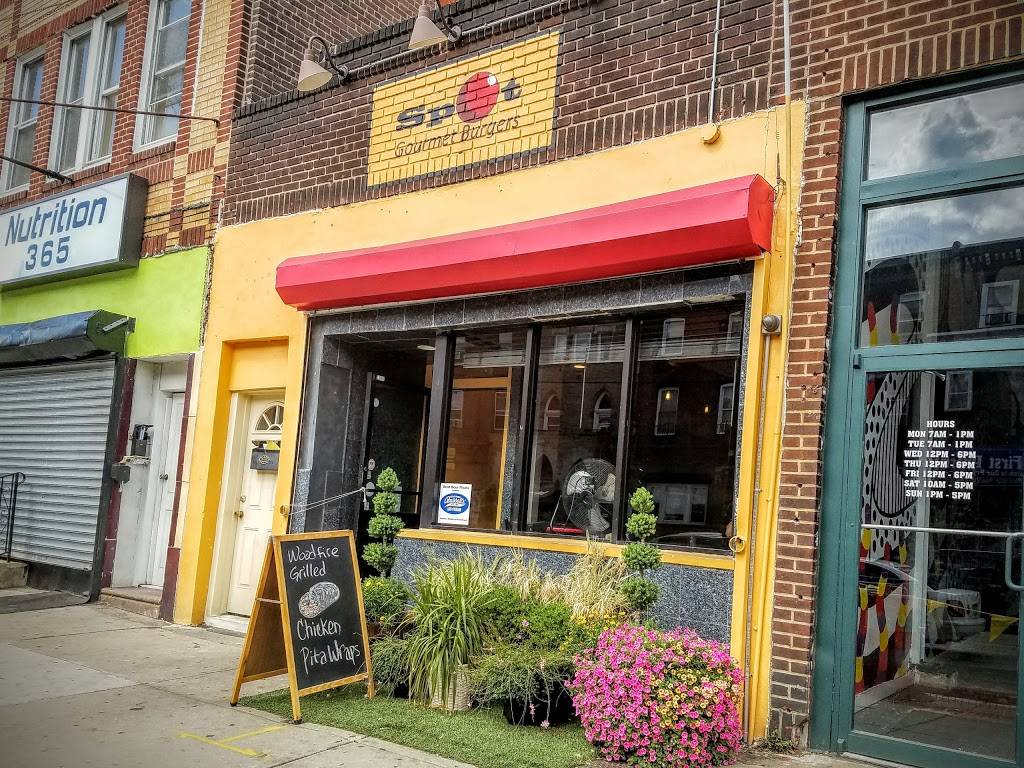 Spot Gourmet Burgers | restaurant | 2821 W Girard Ave, Philadelphia, PA 19130, USA | 2679307370 OR +1 267-930-7370