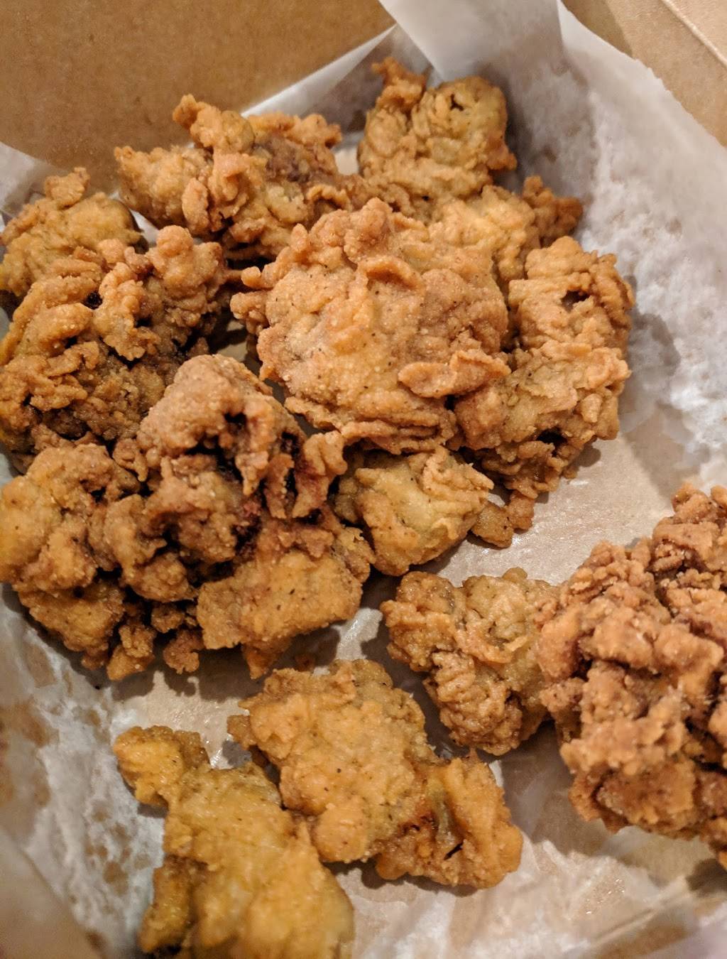 Cagneys Chicken & Seafood Eatery | restaurant | 2804 Colley Ave, Norfolk, VA 23508, USA | 7575798229 OR +1 757-579-8229