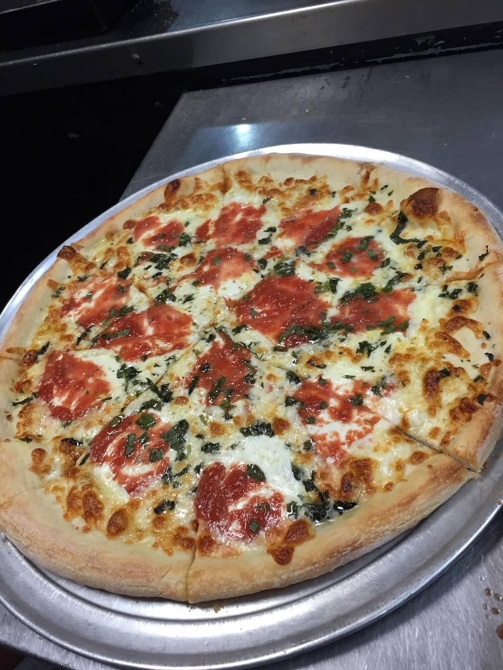 Terranovas Italian Restaurant | restaurant | 208 N State St, Bunnell, FL 32110, USA | 3864373101 OR +1 386-437-3101