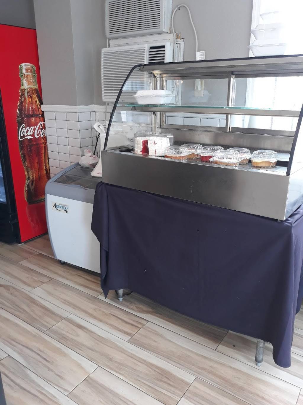 L amitie | restaurant | 1321 W Washington St, Orlando, FL 32805, USA | 4077681700 OR +1 407-768-1700