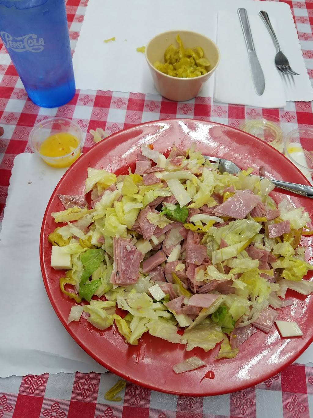 Luccis | bakery | 8911 Adams Ave, Huntington Beach, CA 92646, USA | 7149684466 OR +1 714-968-4466