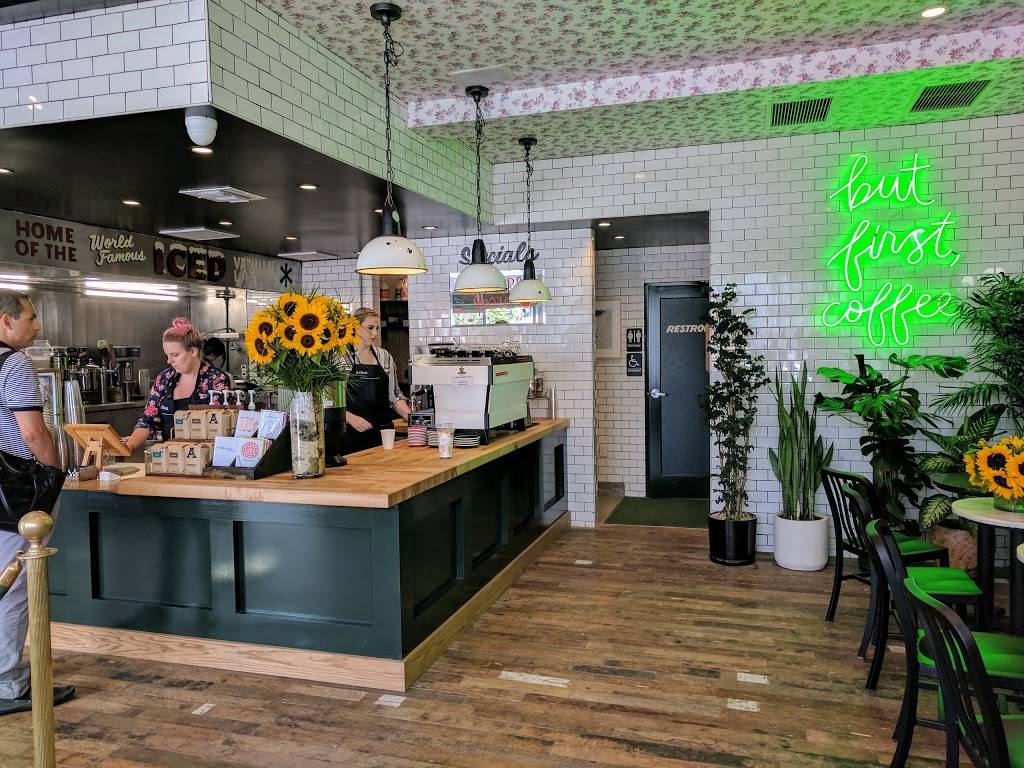 Alfred Coffee Beverly Hills | cafe | 490 N Beverly Dr, Beverly Hills, CA 90210, USA | 4243350170 OR +1 424-335-0170