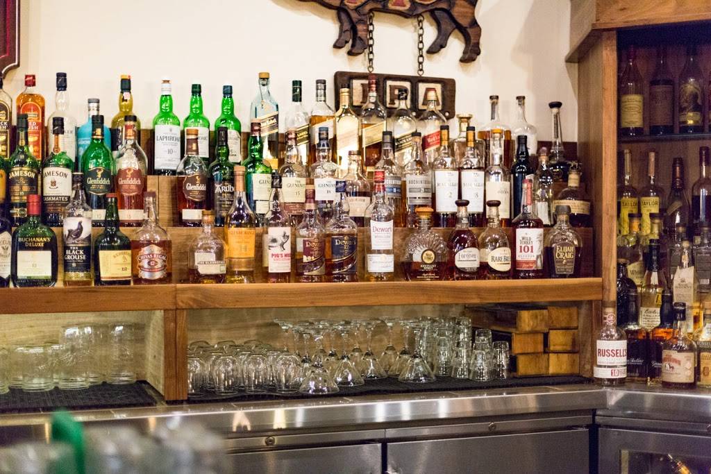 Sauced BBQ & Spirits | restaurant | 2300 First St #120, Livermore, CA 94550, USA | 9259611300 OR +1 925-961-1300