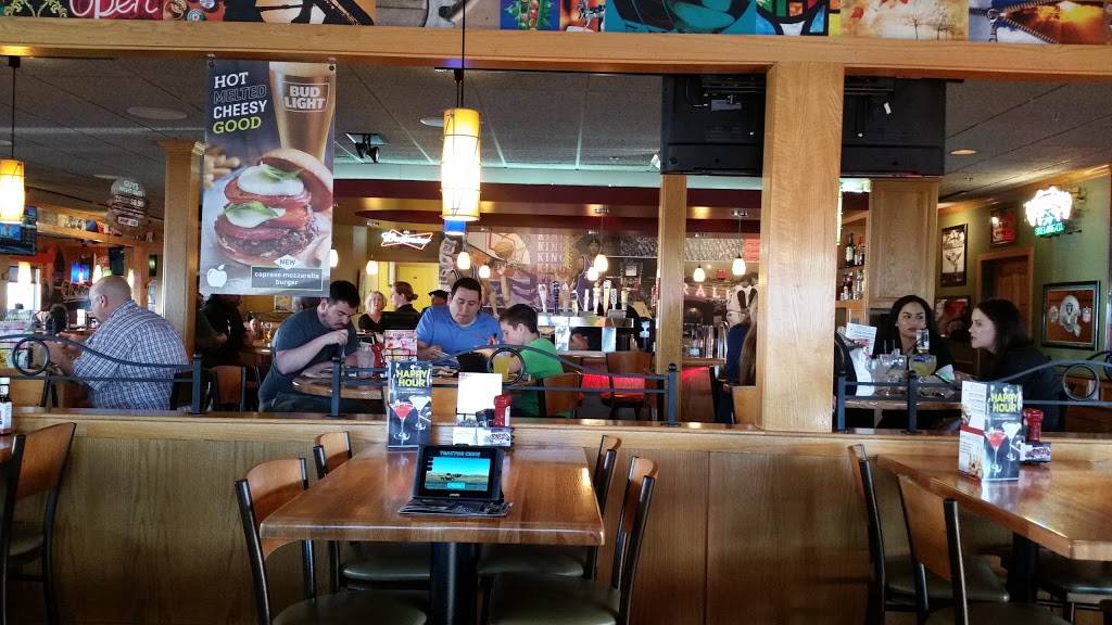 Applebees Grill + Bar | restaurant | 2024 Arden Way, Sacramento, CA 95825, USA | 9165645296 OR +1 916-564-5296