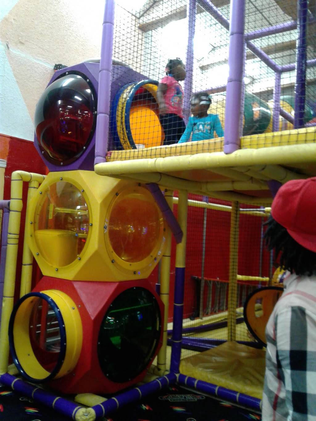 Huckleberry Junction Playhouse Theater | restaurant | 7441 N Genesee Rd, Genesee, MI 48437, USA | 8106401100 OR +1 810-640-1100