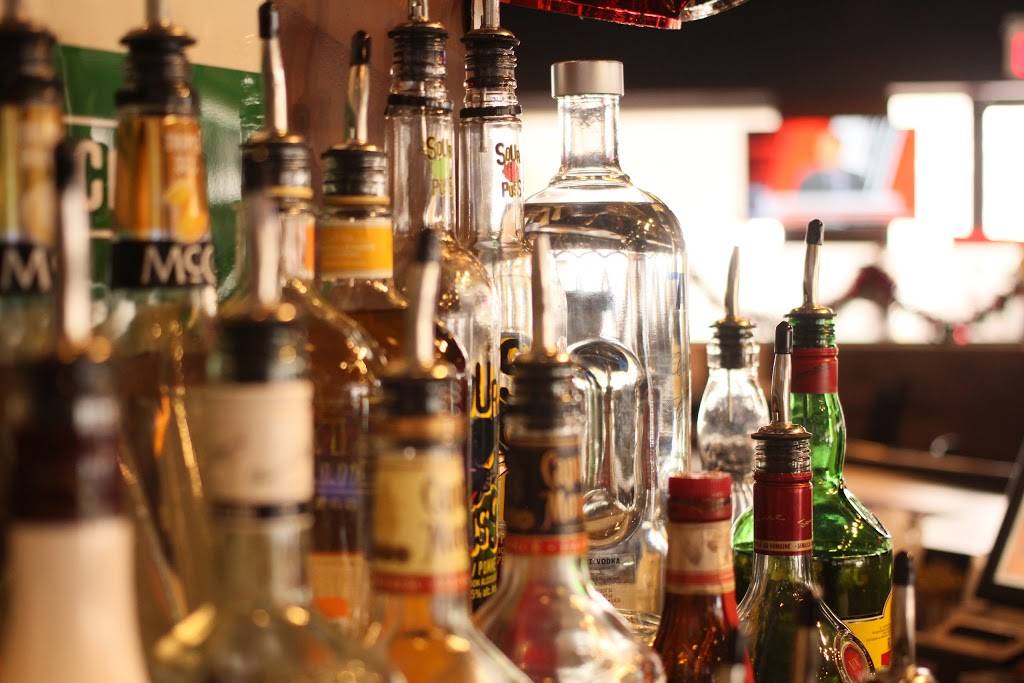 Mackenzie Pub | restaurant | 250 Bayly St W #1, Ajax, ON L1S 3V4, Canada | 2896602584 OR +1 289-660-2584