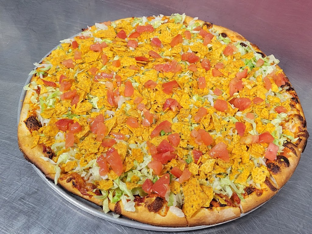 The Varsity Tap | restaurant | 241 11th St, DeWitt, IA 52742, USA | 5636597281 OR +1 563-659-7281