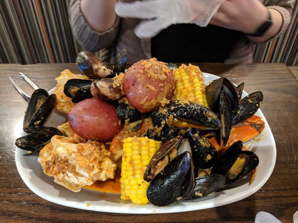 Grand Catch | restaurant | 1672 Grand Ave, St Paul, MN 55105, USA | 6513488541 OR +1 651-348-8541