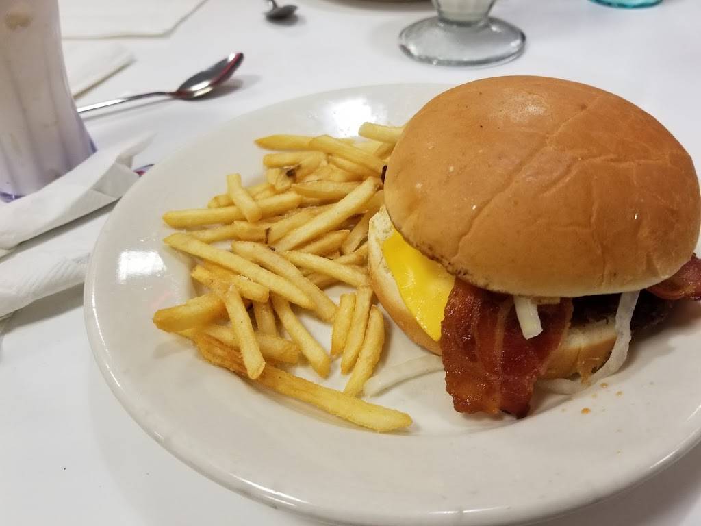 Steak n Shake | restaurant | 1802 S Veterans Pkwy, Bloomington, IL 61704, USA | 3096619204 OR +1 309-661-9204