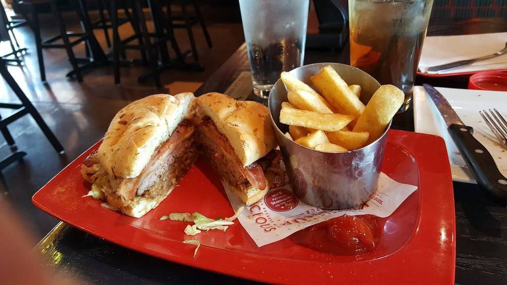 Red Robin Gourmet Burgers and Brews | restaurant | 2627 S 180th St, Omaha, NE 68130, USA | 4023300600 OR +1 402-330-0600