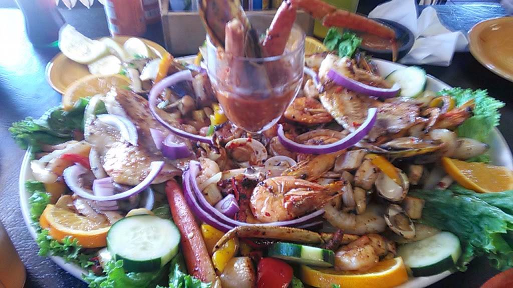 El Michoacano Restaurant | restaurant | 1296 San Juan Rd, Hollister, CA 95023, USA | 8316389425 OR +1 831-638-9425