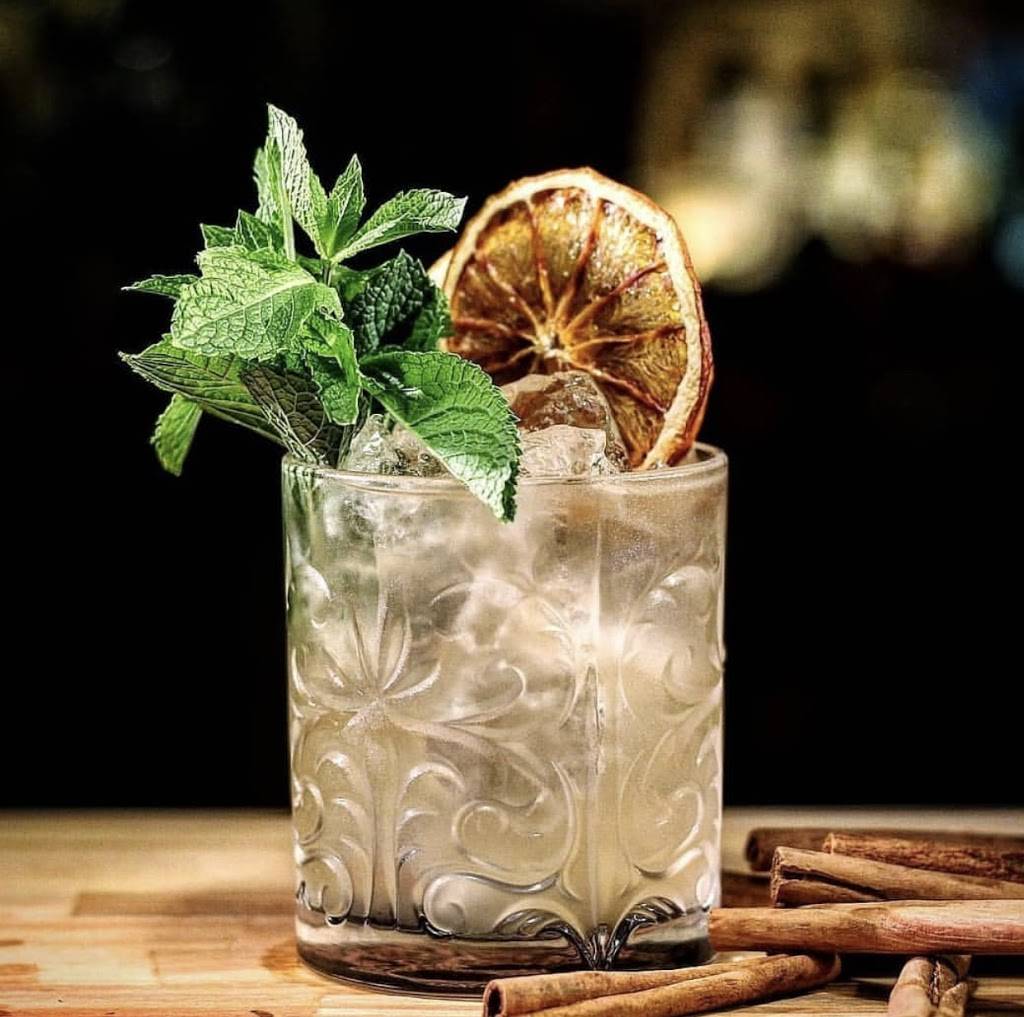 Abi Maria Bar & Refuge | restaurant | 8860 SW 72nd Pl, Miami, FL 33156, USA | 7868384822 OR +1 786-838-4822