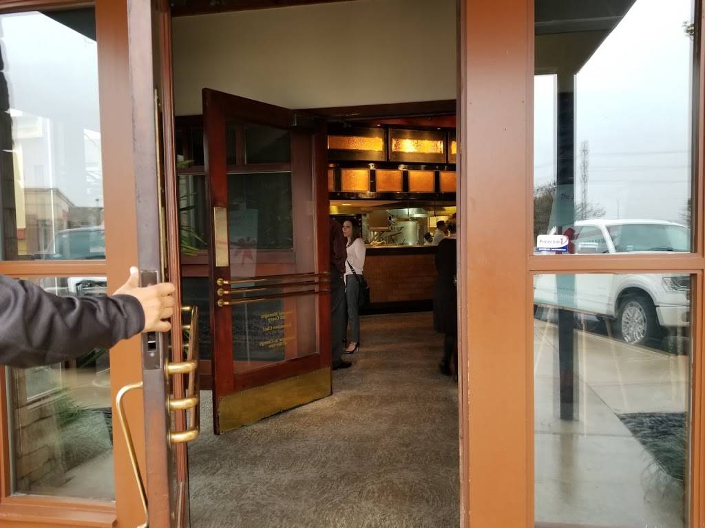 J. Alexanders Restaurant | restaurant | 255 E Basse Rd # 1300, San Antonio, TX 78209, USA | 2108240275 OR +1 210-824-0275