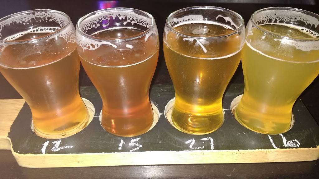 Willards Tap House | restaurant | 12500 Starkey Rd, Largo, FL 33773, USA | 7275818600 OR +1 727-581-8600