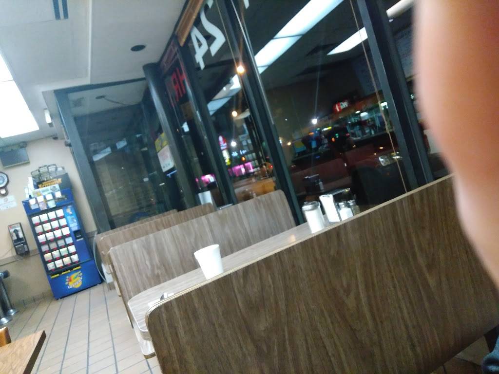 Huddle House Grill | restaurant | 4748 N Kimball Ave, Chicago, IL 60625, USA | 7735885363 OR +1 773-588-5363