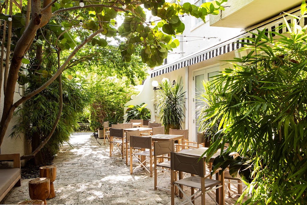 Seawell Fish N Oyster | restaurant | 660 Washington Ave, Miami Beach, FL 33139, USA | 7865945820 OR +1 786-594-5820