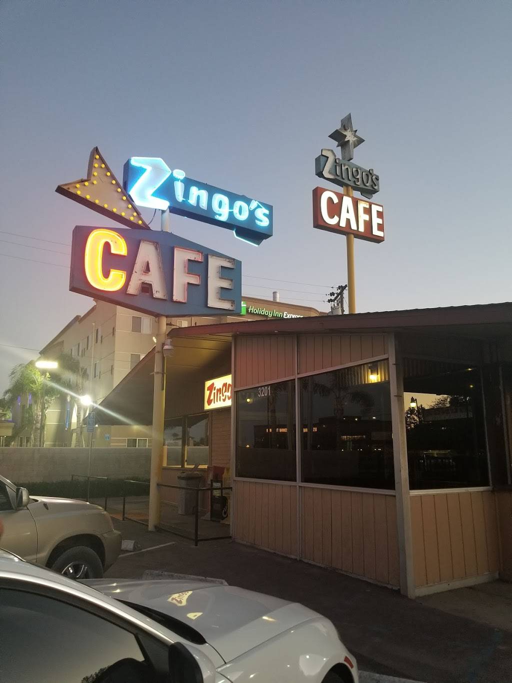 Zingos Cafe | cafe | 3201 Buck Owens Blvd, Bakersfield, CA 93308, USA | 6613210627 OR +1 661-321-0627