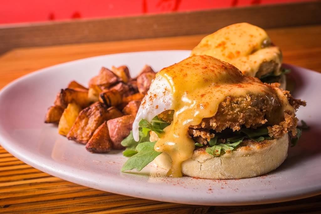 Centraal Grand Café and Tappery | restaurant | 2306 S Kinnickinnic Ave, Milwaukee, WI 53207, USA | 4147550378 OR +1 414-755-0378