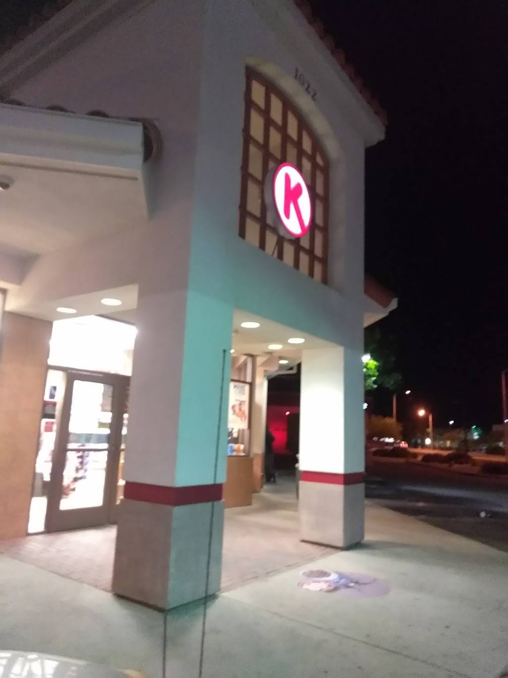 Circle K | meal takeaway | 1030 Oak St, Bakersfield, CA 93304, USA | 6618611042 OR +1 661-861-1042