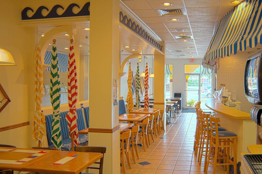 C.R. Chicks (Indiantown Rd.) | restaurant | Suite 23C 6689, W Indiantown Rd, Jupiter, FL 33458, USA | 5617486217 OR +1 561-748-6217