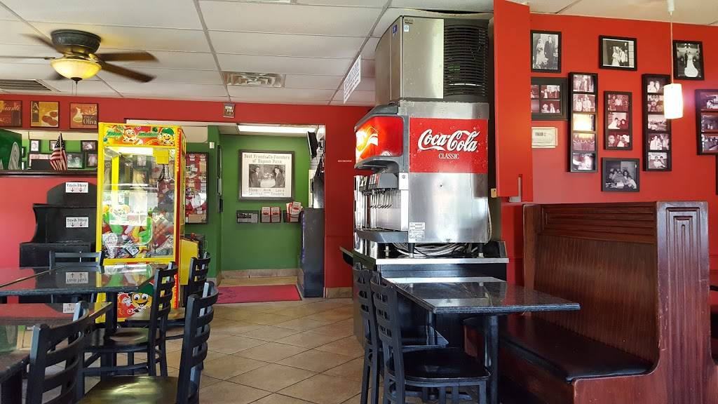 Reginas Pizza | restaurant | 2160 East Ave, Akron, OH 44314, USA | 3307537797 OR +1 330-753-7797