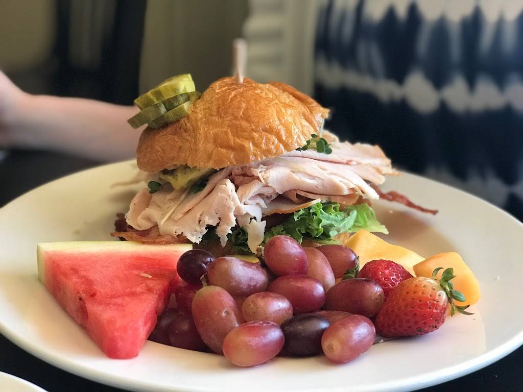 Bread Winners Café & Bakery | restaurant | 5560 W Lovers Ln, Dallas, TX 75209, USA | 2143513339 OR +1 214-351-3339