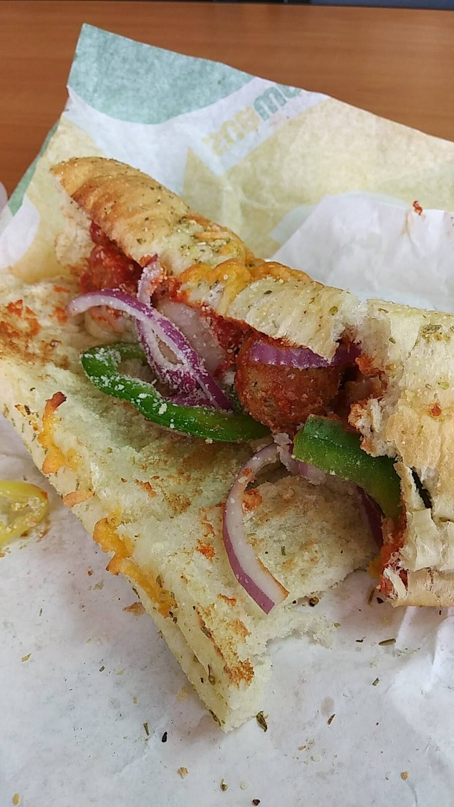 Subway Restaurants | restaurant | Shops of, 100 Country Club Rd Ste 105, Argyle, TX 76226, USA | 9404649988 OR +1 940-464-9988