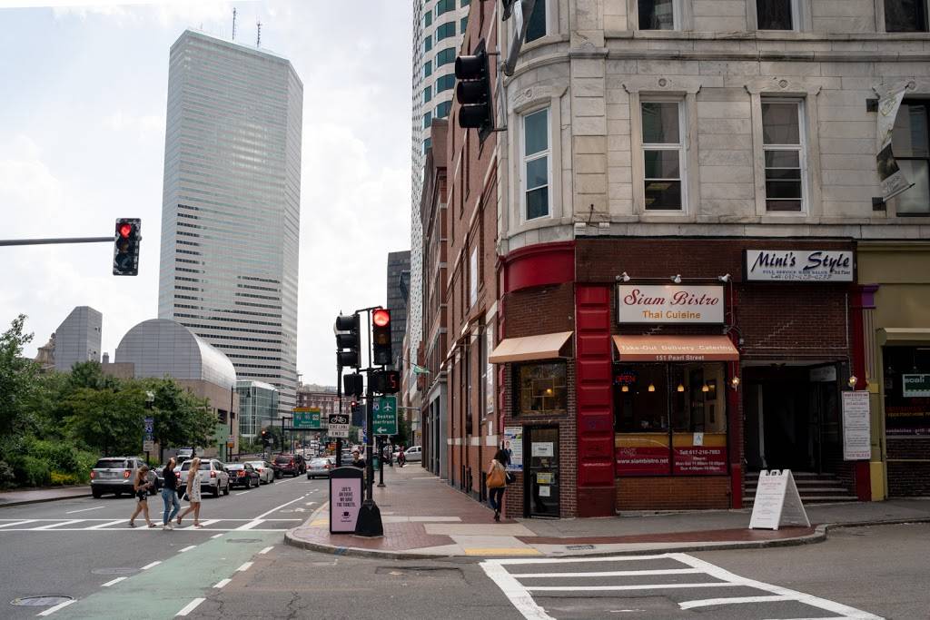 Siam Bistro | restaurant | 151 Pearl St, Boston, MA 02110, USA | 6172107953 OR +1 617-210-7953