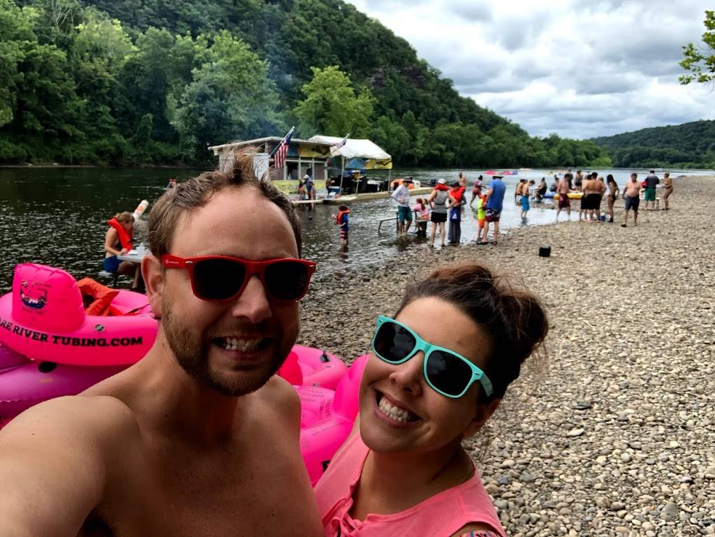 The Famous River Hot Dog Man | restaurant | 778 Frenchtown Rd, Milford, NJ 08848, USA | 9089965386 OR +1 908-996-5386