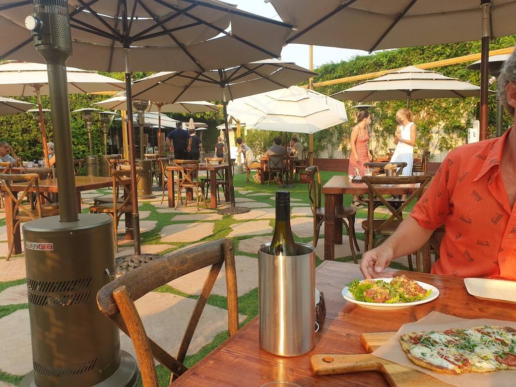 Rincon Beach Bar | restaurant | 3805 Santa Claus Ln, Carpinteria, CA 93013, USA | 8055669003 OR +1 805-566-9003