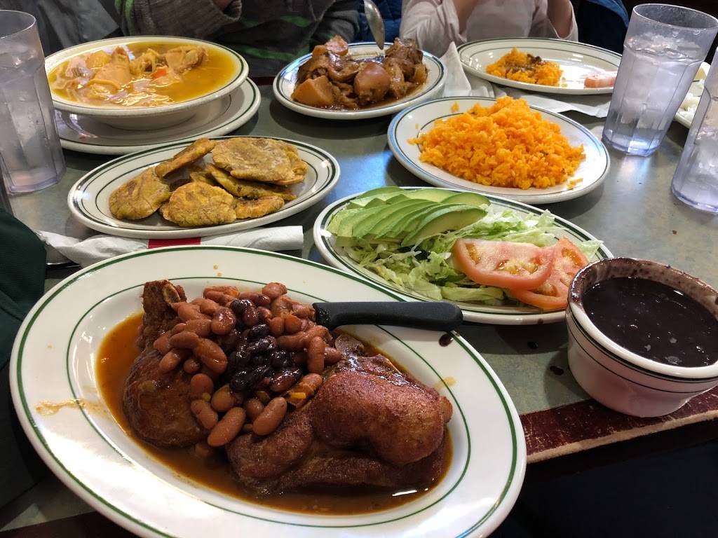 El Castillo De Jagua 2 | restaurant | 521 Grand St A, New York, NY 10002, USA | 2129950244 OR +1 212-995-0244