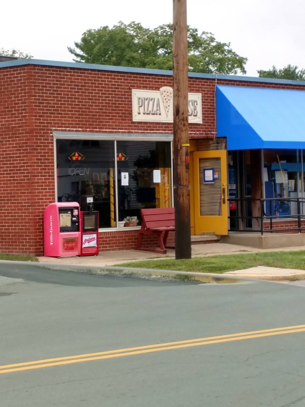 Pizza House | restaurant | 19 S High St, Jeromesville, OH 44840, USA | 4193685766 OR +1 419-368-5766