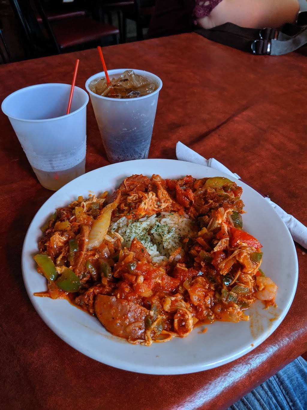 Great Grizzly Bear | restaurant | 1027 Geyer Ave, St. Louis, MO 63104, USA | 3142310444 OR +1 314-231-0444