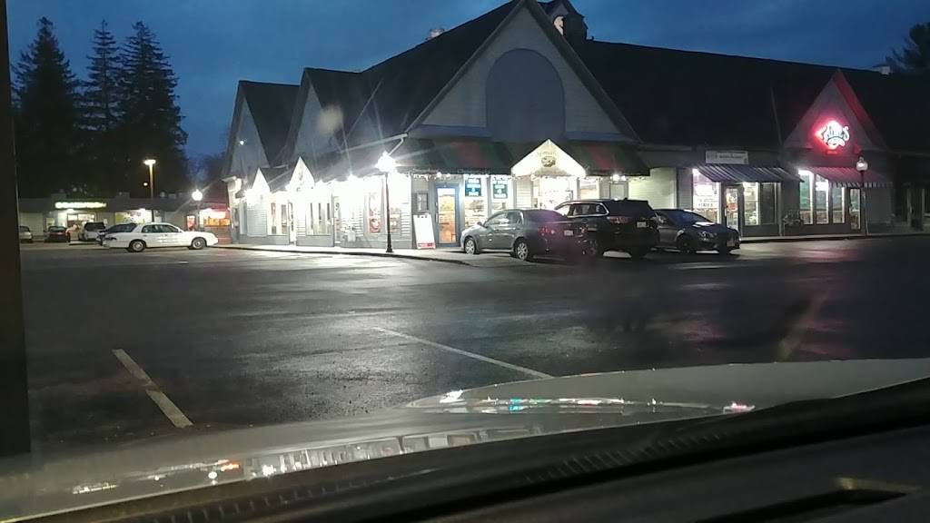 International Pocket Cafe | restaurant | 99 Fortin Rd, Kingston, RI 02881, USA | 4017822720 OR +1 401-782-2720