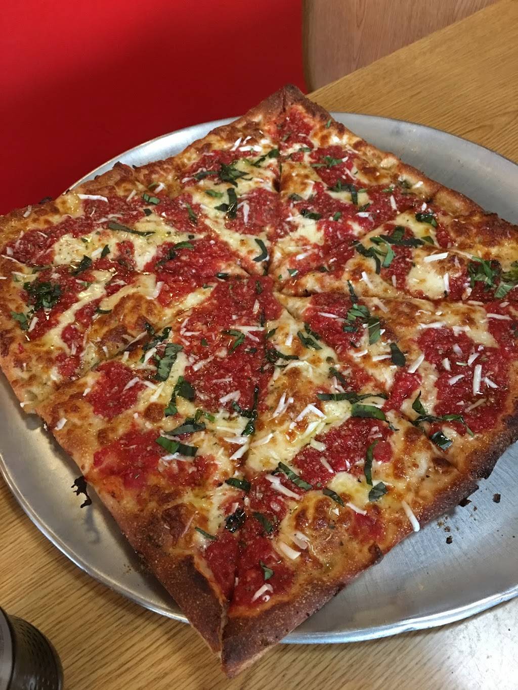 Luigi Pizza | restaurant | 10402 Atlantic Ave, Jamaica, NY 11416, USA | 7184414434 OR +1 718-441-4434