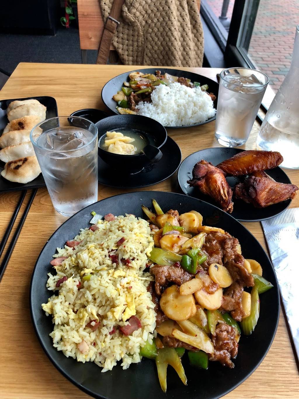 Mandarin | restaurant | 22 Main St, Winooski, VT 05404, USA | 8028001116 OR +1 802-800-1116