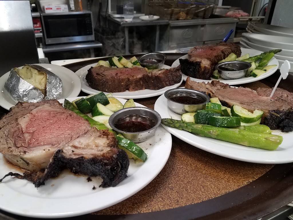 Romas Ristorante & Lounge | night club | 2163, N8416 County Rd ES, East Troy, WI 53120, USA | 2626425353 OR +1 262-642-5353