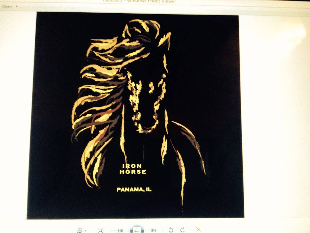 Iron Horse LLC | restaurant | 107 North Ave, Panama, IL 62077, USA | 2178512837 OR +1 217-851-2837