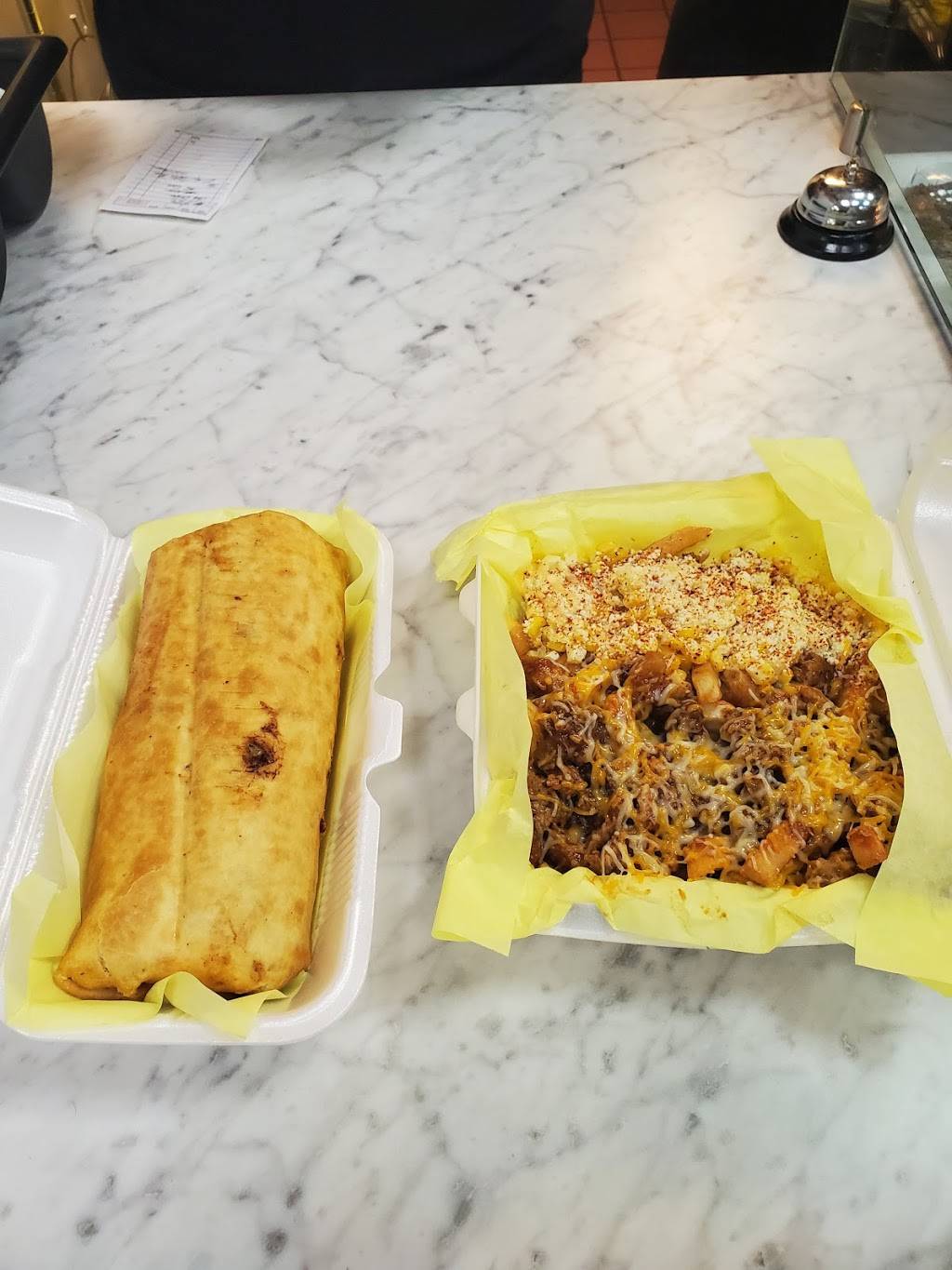 Fries Galore | restaurant | 13188 Main St, Hesperia, CA 92345, USA | 9096599264 OR +1 909-659-9264