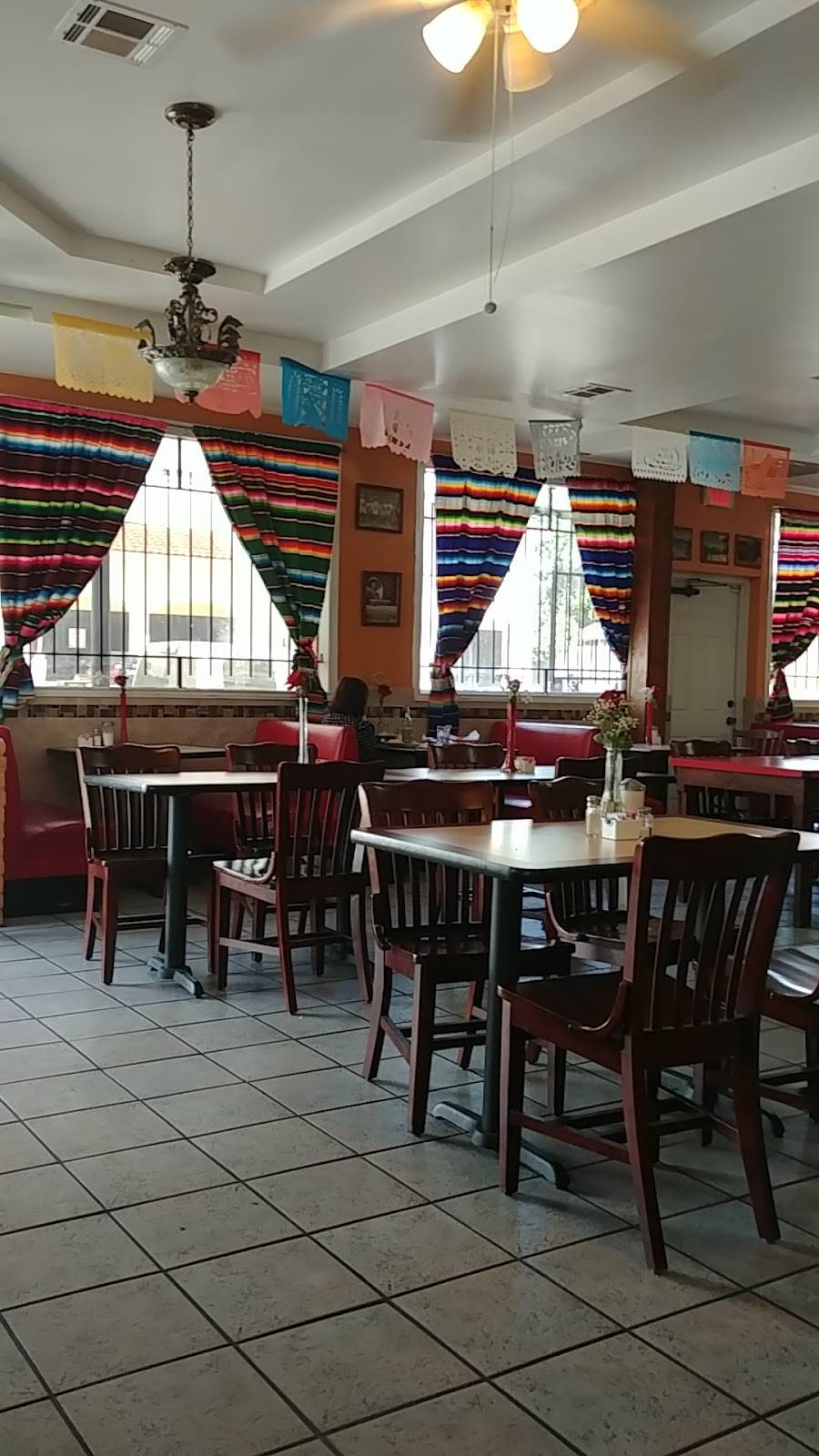 El Mirador Mexican Restaurant | restaurant | 6702 Canal St, Houston, TX 77011, USA | 7139286079 OR +1 713-928-6079