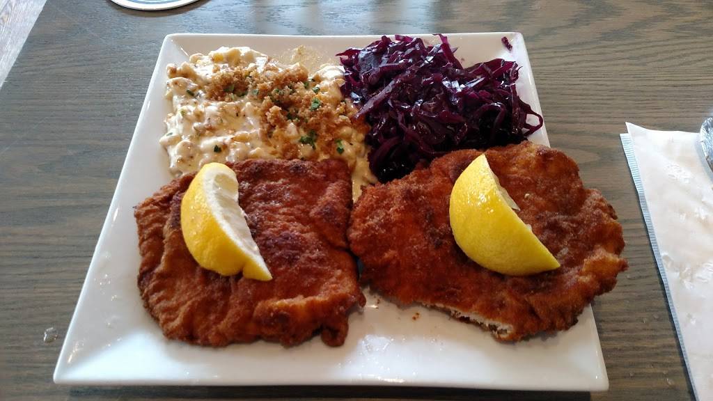 Max Bratwurst Und bier | restaurant | 1266, 4702 30th Ave, Astoria, NY 11103, USA | 7187771635 OR +1 718-777-1635