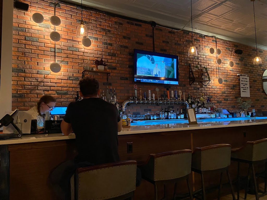 Duck Press | restaurant | 333 Main St, South Kingstown, RI 02879, USA | 4016619561 OR +1 401-661-9561