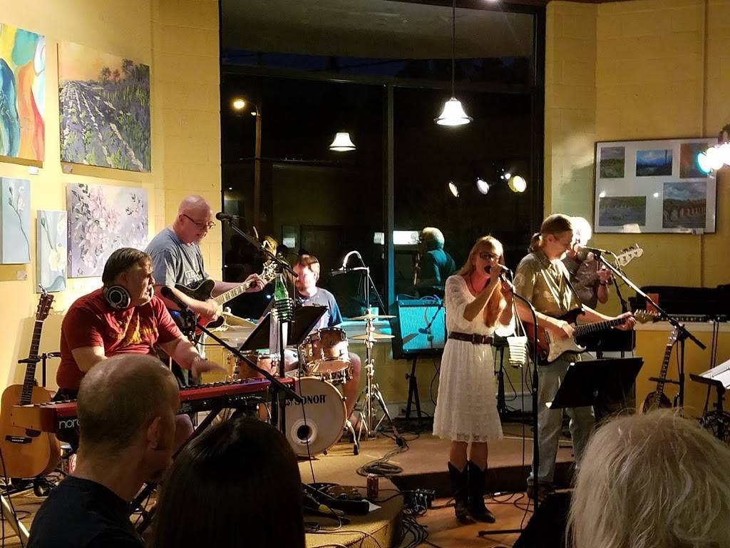 The Westover | restaurant | 5047 Forest Hill Ave, Richmond, VA 23225, USA | 8042338646 OR +1 804-233-8646