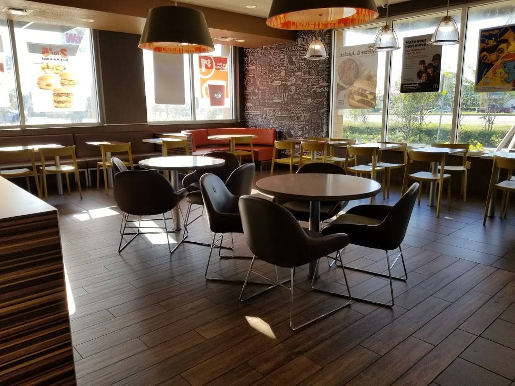 McDonalds | cafe | 9080 20th St, Vero Beach, FL 32966, USA | 7725632555 OR +1 772-563-2555